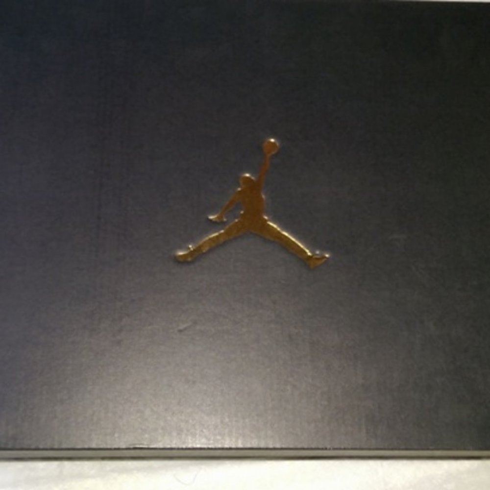 Jordan Max Aura 2 Men's Shoes 10.5 new